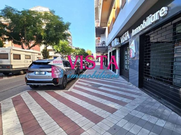 negozio in vendita a Pescara in zona Porta Nuova