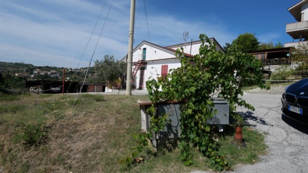 casa indipendente in vendita a Pescara