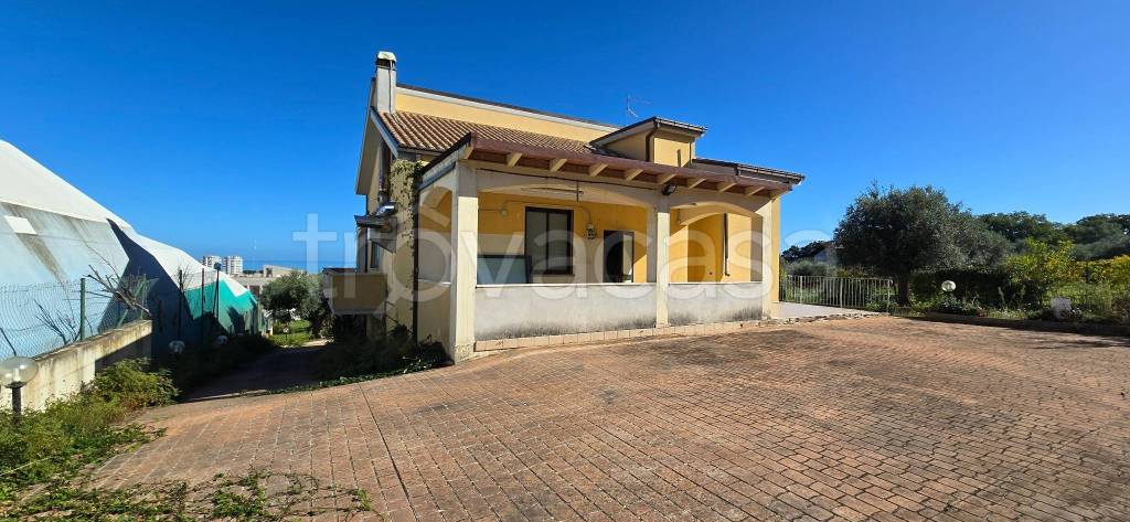 terreno agricolo in vendita a Pescara in zona Colle Scorrano