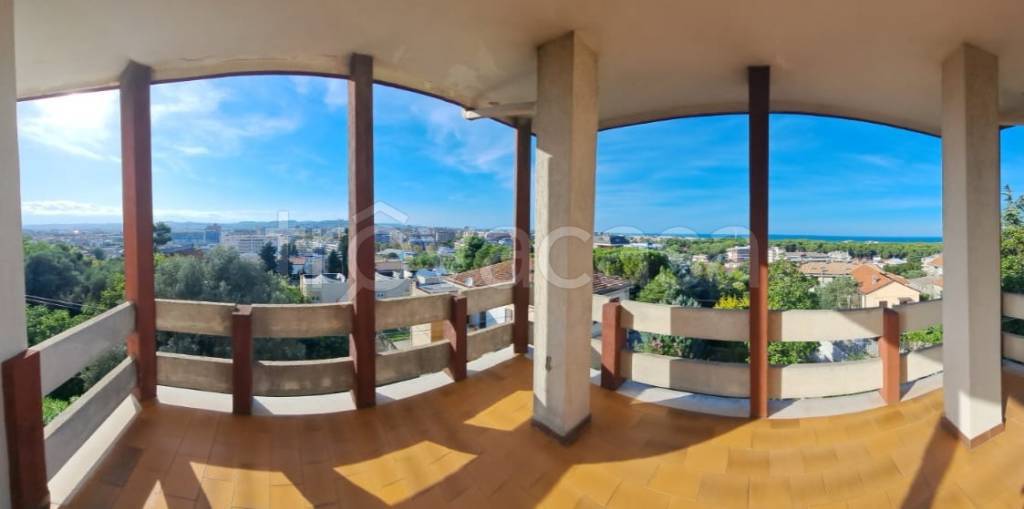 casa indipendente in vendita a Pescara in zona Pineta