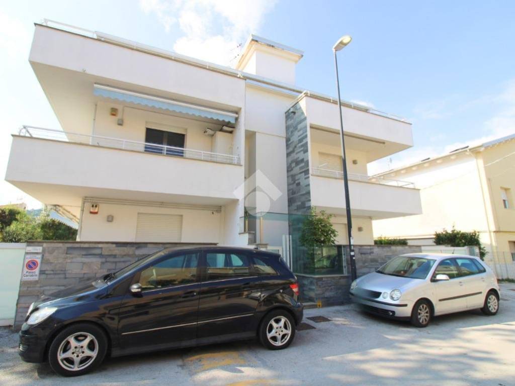 appartamento in vendita a Pescara in zona Pineta