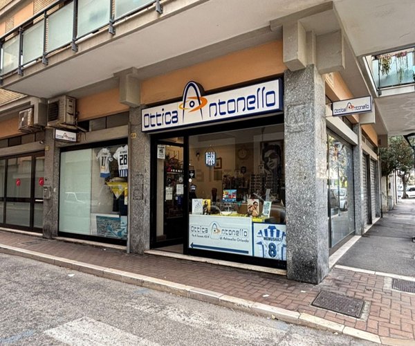 locale commerciale in vendita a Pescara in zona Centro Città