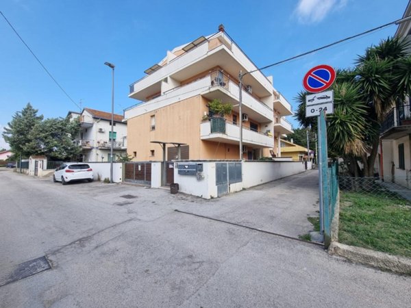 appartamento in vendita a Pescara in zona Madonna del Fuoco
