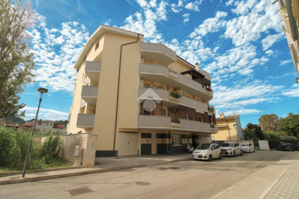 appartamento in vendita a Pescara in zona San Silvestro Spiaggia