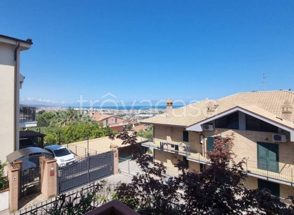 appartamento in vendita a Pescara in zona Pineta