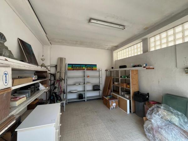 negozio in vendita a Pescara in zona Porta Nuova