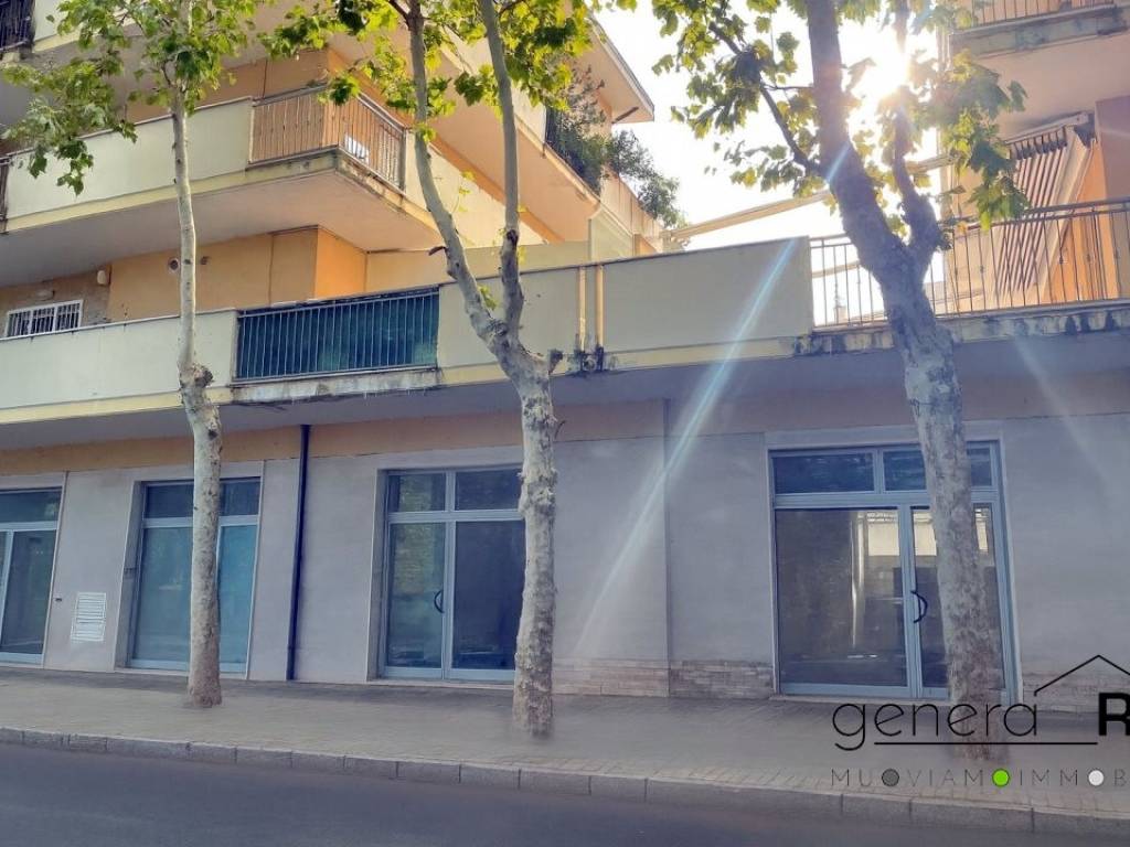 negozio in vendita a Pescara in zona Stadio