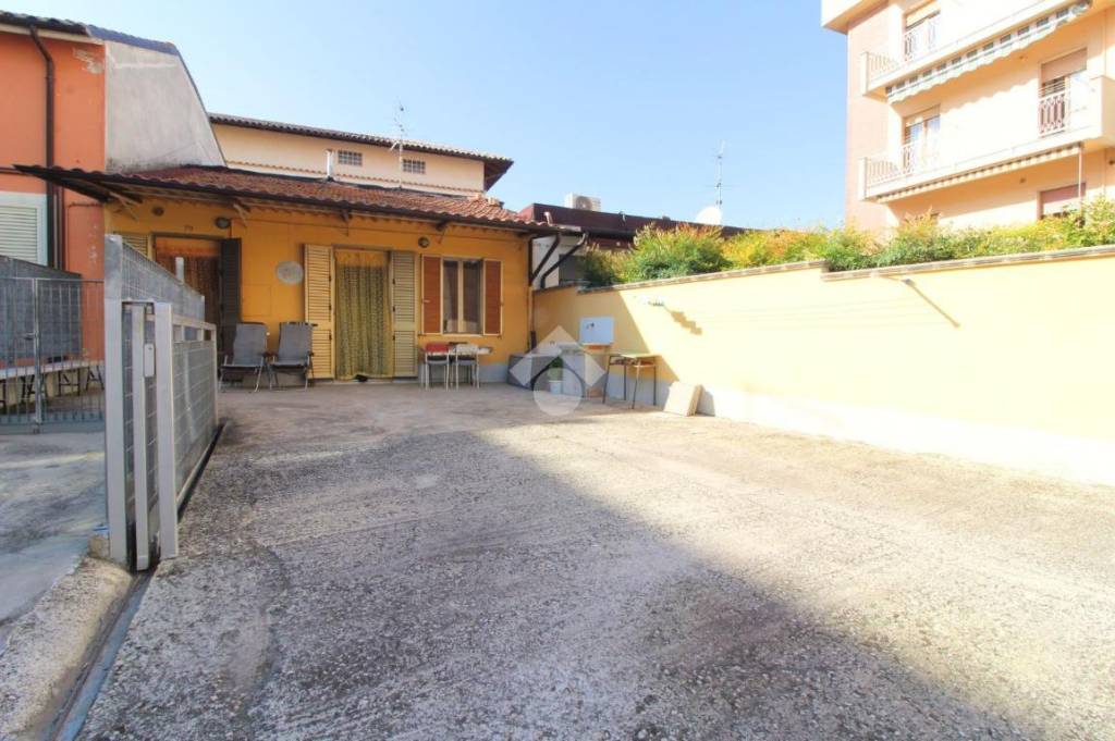 casa indipendente in vendita a Pescara in zona Ospedale