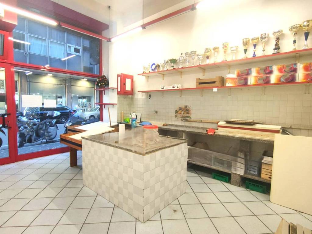 negozio in vendita a Pescara