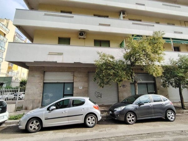 negozio in vendita a Pescara in zona Stadio