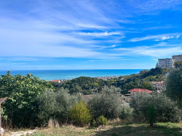 casa indipendente in vendita a Pescara