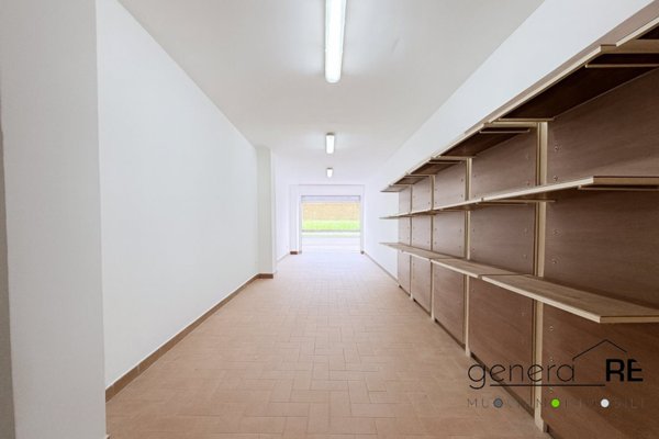 locale di sgombero in vendita a Pescara in zona Porta Nuova