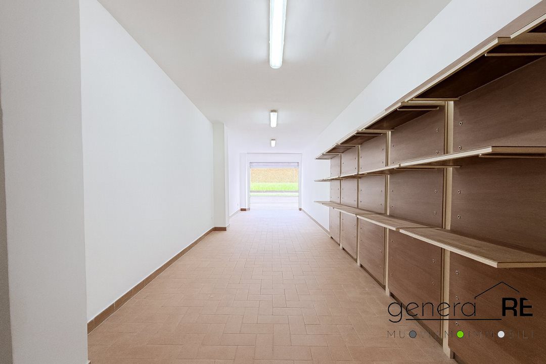 locale di sgombero in vendita a Pescara in zona Porta Nuova