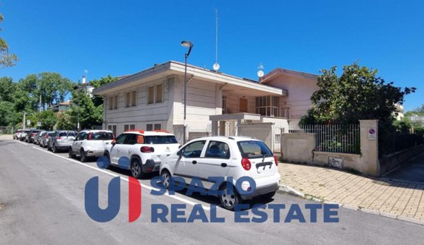 casa indipendente in vendita a Pescara in zona Pineta