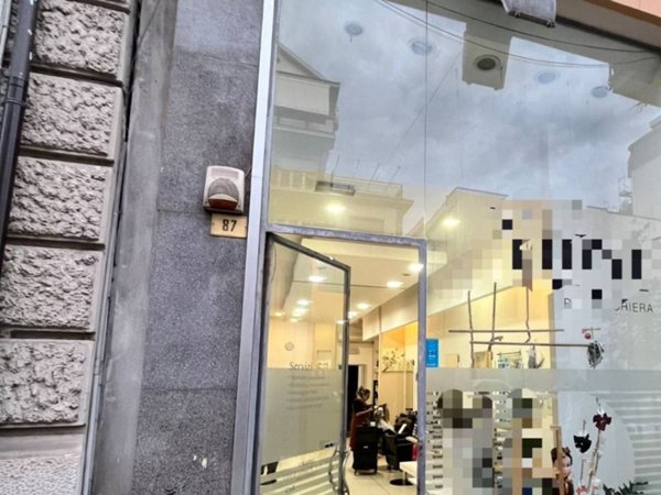 negozio in vendita a Pescara in zona Centro Città