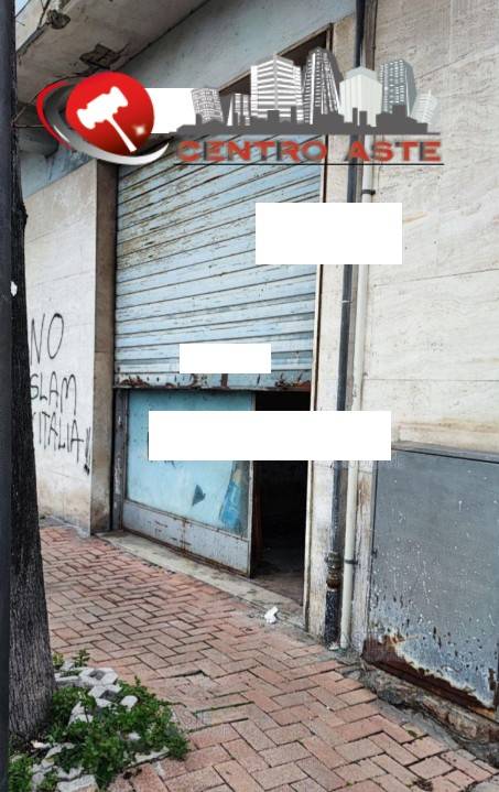 negozio in vendita a Pescara in zona San Silvestro