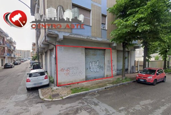 negozio in vendita a Pescara