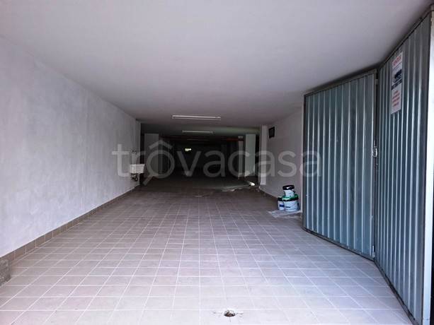 locale commerciale in vendita a Pescara in zona Duca degli Abruzzi