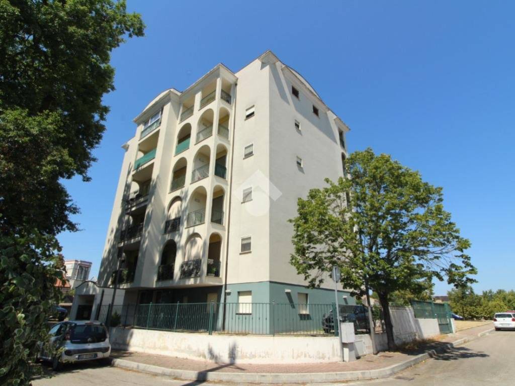 appartamento in vendita a Pescara in zona Porta Nuova