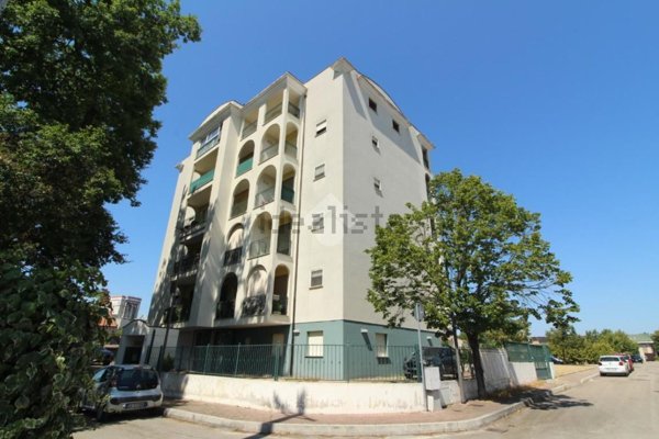 appartamento in vendita a Pescara in zona Porta Nuova