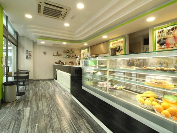 negozio in vendita a Pescara in zona Centro Città