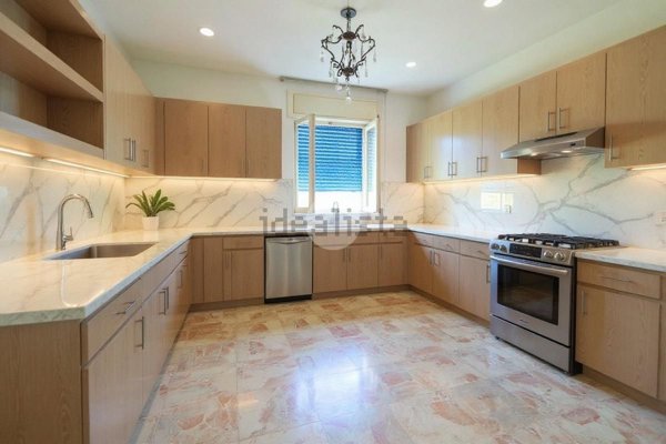 appartamento in vendita a Pescara in zona Castellammare