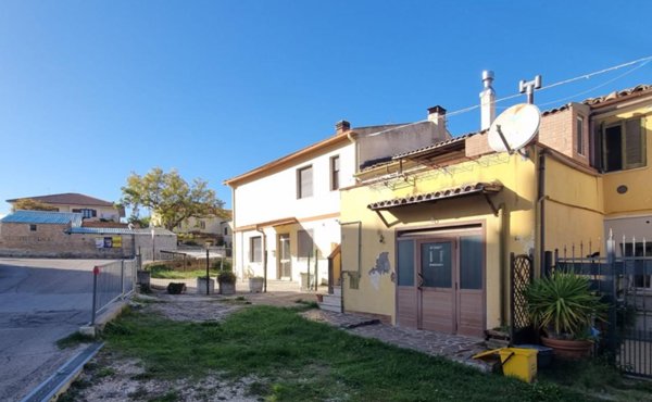 casa indipendente in vendita a Pescara in zona San Silvestro