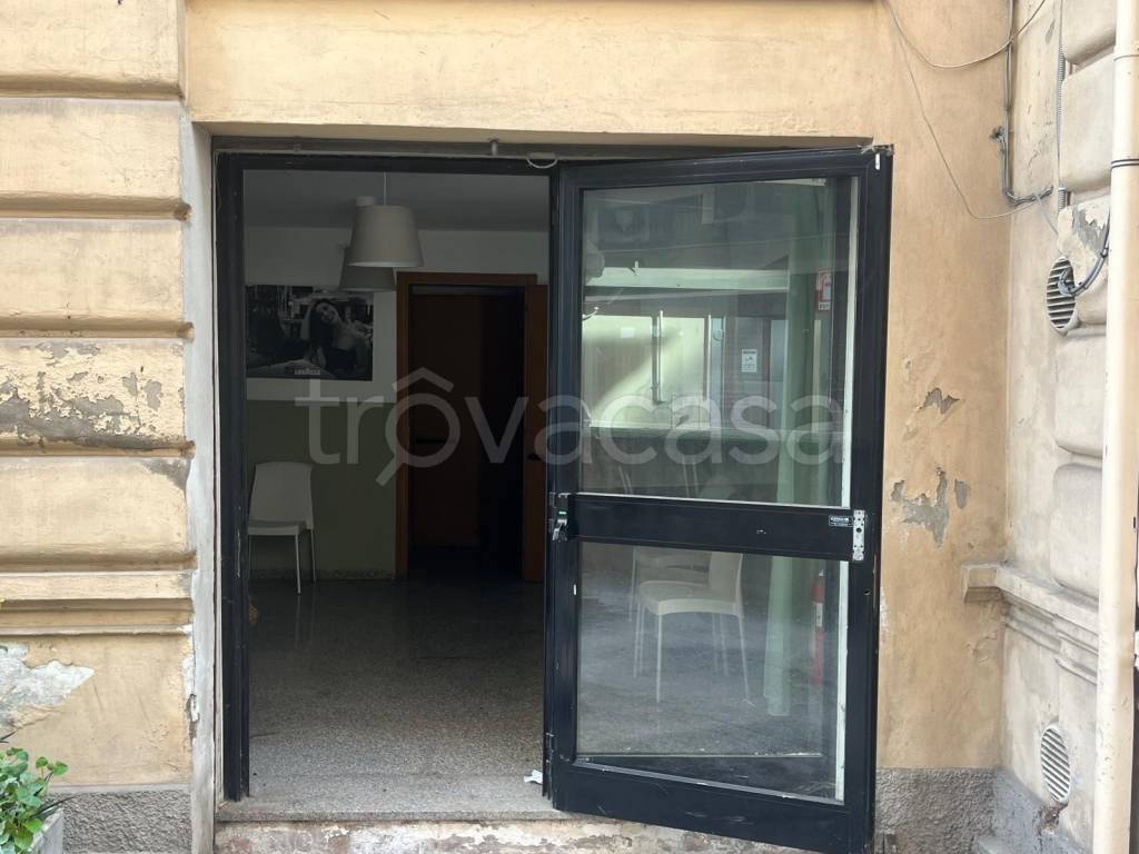 negozio in vendita a Pescara in zona Centro Città