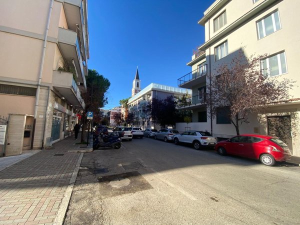 appartamento in vendita a Pescara in zona Centro Città