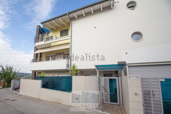 casa indipendente in vendita a Pescara