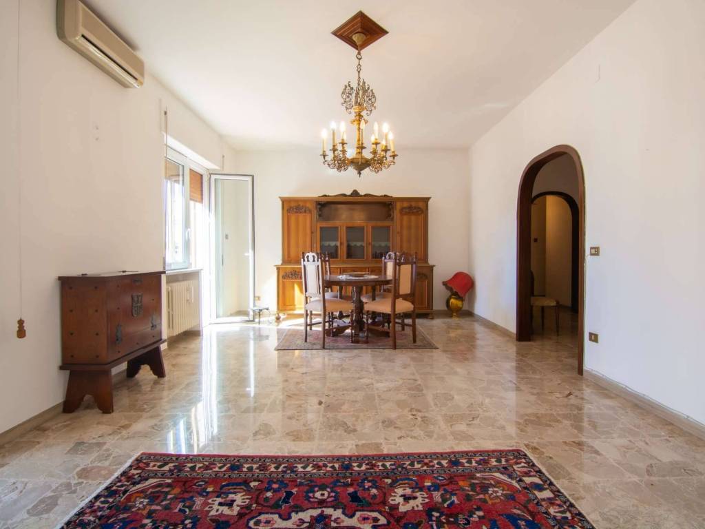 appartamento in vendita a Pescara in zona Porta Nuova