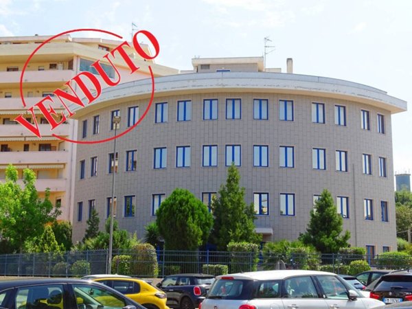 ufficio in vendita a Pescara in zona Fontanelle
