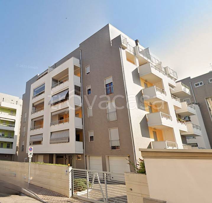 locale commerciale in vendita a Pescara in zona Stadio