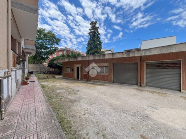 appartamento in vendita a Pescara in zona Pineta