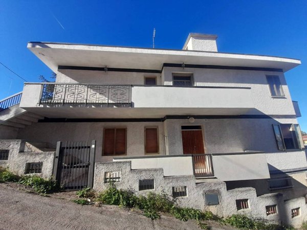 casa indipendente in vendita a Pescara in zona Ospedale