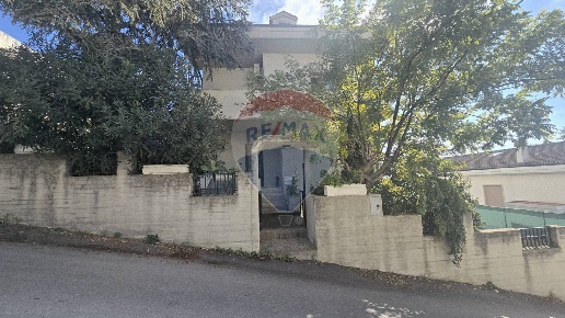 casa indipendente in vendita a Pescara in zona Ospedale