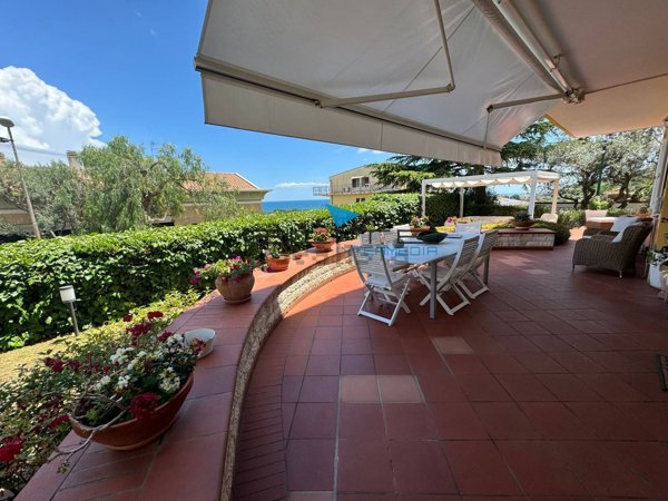 casa indipendente in vendita a Pescara in zona Castellammare