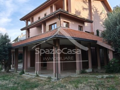 casa indipendente in vendita a Pescara