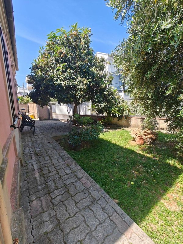 casa indipendente in vendita a Pescara