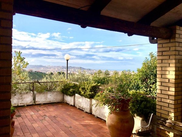 casa indipendente in vendita a Pescara in zona San Silvestro