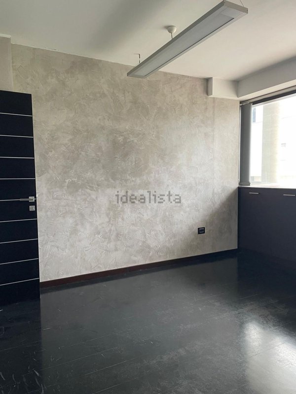ufficio in vendita a Pescara in zona Stadio