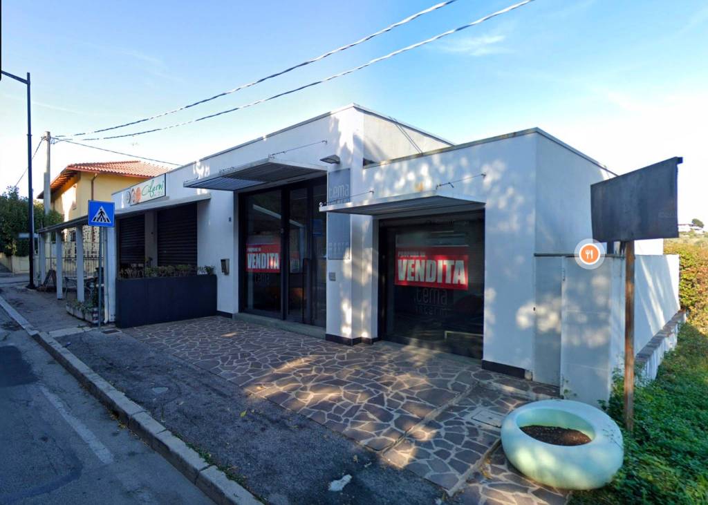 negozio in vendita a Pescara in zona Colle Innamorati