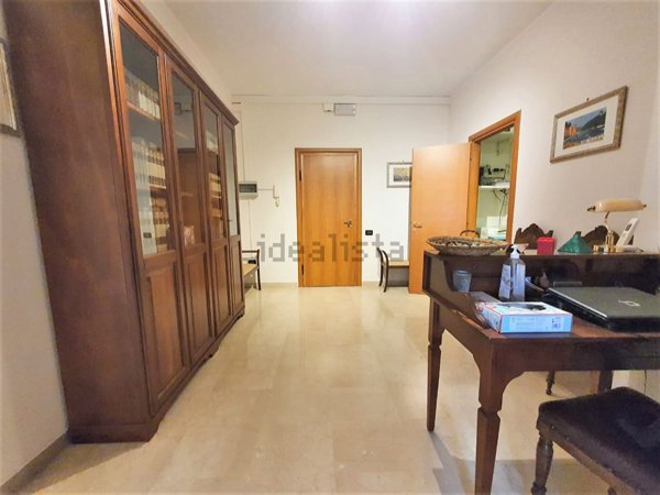 ufficio in vendita a Pescara in zona Porta Nuova