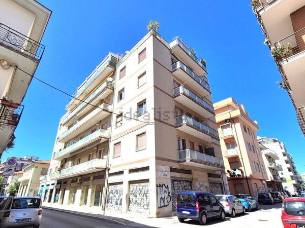 locale commerciale in vendita a Pescara