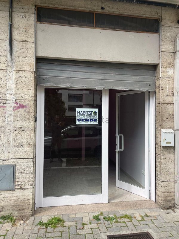 locale commerciale in vendita a Pescara