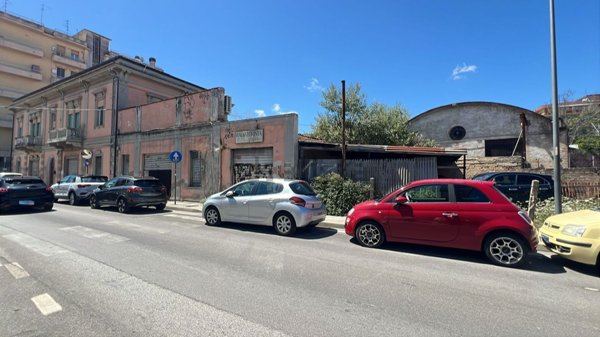 locale commerciale in vendita a Pescara in zona Centro Città