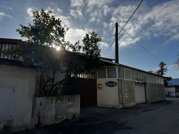 capannone in vendita a Pescara