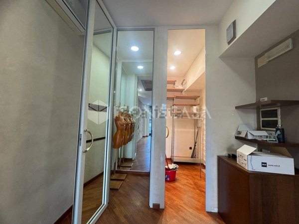 locale commerciale in vendita a Pescara in zona Centro Città