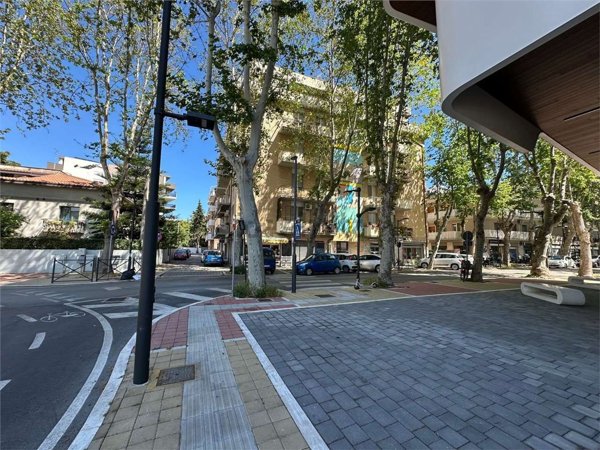 locale commerciale in vendita a Pescara
