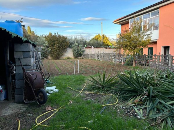 casa indipendente in vendita a Pescara in zona Colle Innamorati